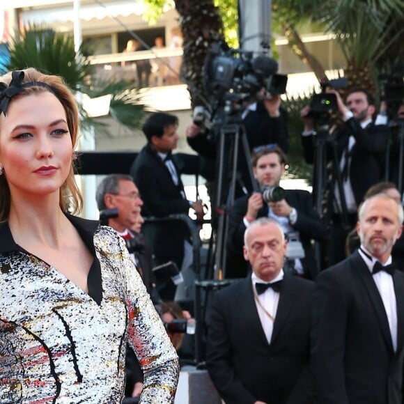Karlie Kloss - Montée des marches du film "Julieta" lors du 69ème Festival International du Film de Cannes. Le 17 mai 2016. © Olivier Borde-Cyril Moreau/Bestimage