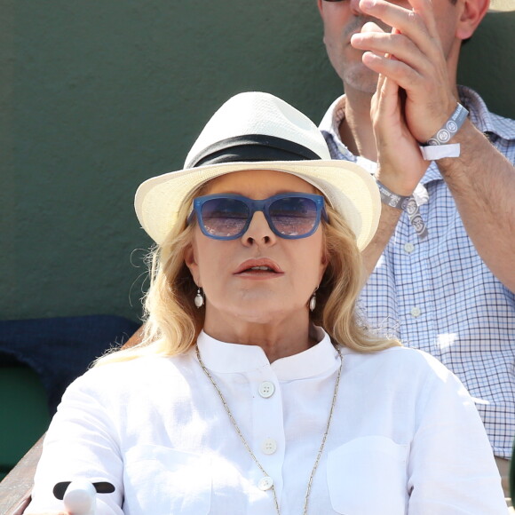 Sylvie Vartan - People à la finale homme des Internationaux de France de tennis de Roland Garros à Paris le 8 juin 2014
