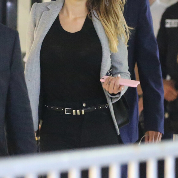 Nabilla Benat­tia - Reprise du procès de Nabilla Benat­tia qui compa­raît devant le tribu­nal correc­tion­nel de Nanterre le 19 mai 2016