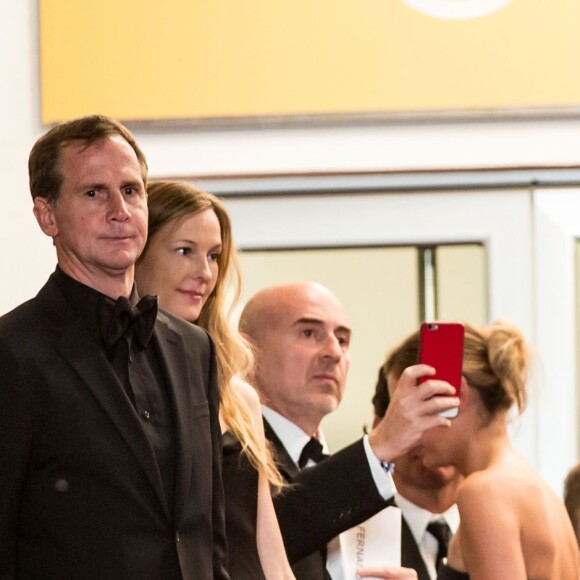 Sean Penn, Charlize Theron - Descente des marches du film "The Last Face" lors du 69ème Festival International du Film de Cannes. Le 20 mai 2016. © Olivier Borde-Cyril Moreau/Bestimage