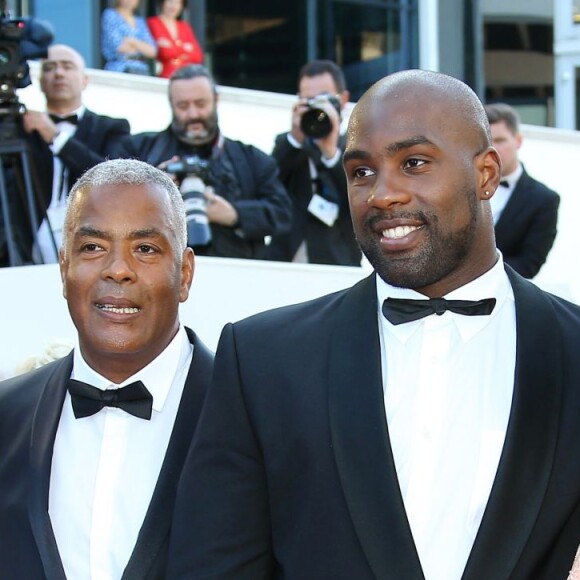 Teddy Riner, sa compagne Luthna, son père Moïse, sa mère Marie-Pierre et son frère Moïse Junior - Montée des marches du film "Elle" lors du 69e Festival International du Film de Cannes. Le 21 mai 2016. © Olivier Borde-Cyril Moreau/Bestimage