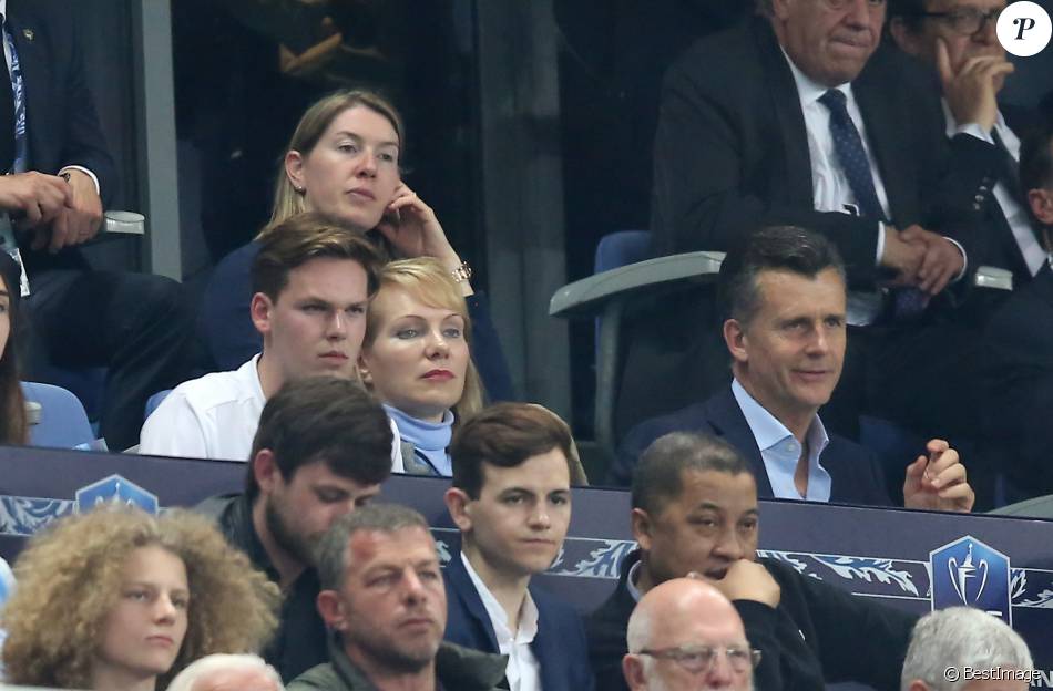 Margarita LouisDreyfus entre son fils Kyril et son compagnon Philipp