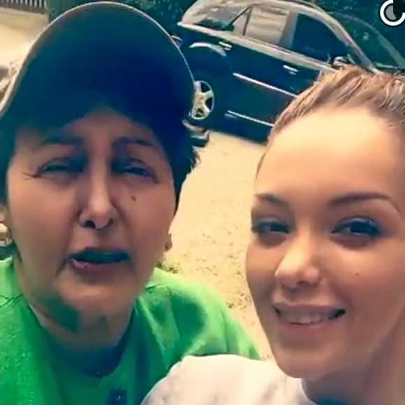 Nabilla Benattia et sa grand-mère Livia se dévoilent sur Snapchat, dimanche 22 mai 2016