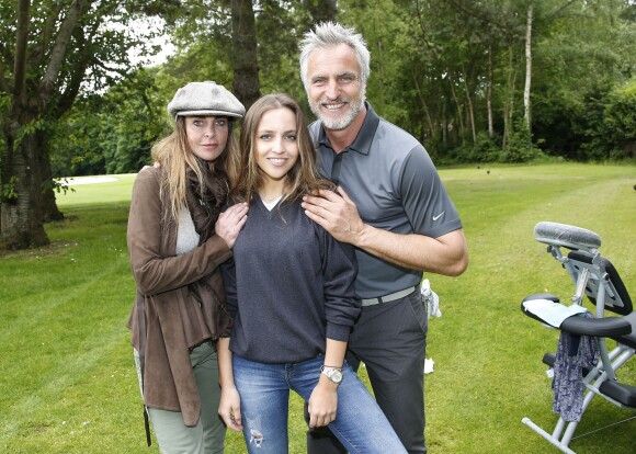 Exclusif - David Ginola, sa femme Coraline et leur fille Carla à la 15e édition des Balles Blanches au Golf du Prieuré à Sailly, le 2 juin 2015.