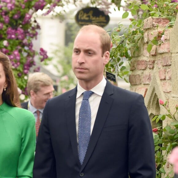 Le prince William duc de Cambridge avec la princesse Kate duchesse de Cambridge au Chelsea Flower Show 2016 à Londres, le 24 mai 2016.  Prince William Duke of Cambridge with Princess Kate Duchess of Cambridge at the Chelsea Flower Show held at the Royal Hospital in Chelsea, London. May 24th, 2016.23/05/2016 - Londres