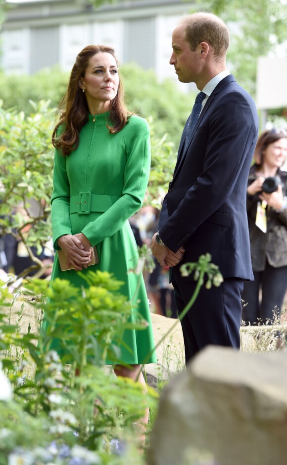 Le prince William et la duchesse Catherine de Cambridge au Chelsea Flower Show 2016 à Londres, le 23 mai 2016.