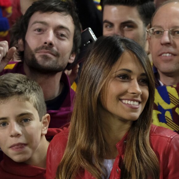 Antonella Roccuzzo (compagne de Lionel Messi) - Le FC Barcelone remporte la Coupe du Roi contre Séville et s'offre le doublé à Madrid en Espagne le 22 mai 2016.