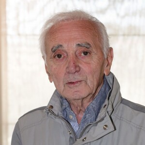 Exclusif - Charles Aznavour fête ses 92 ans après la remise du prix 2016 "Charles Aznavour" à Valérie Toranian pour son livre "L'Etrangère" à l'hôtel du Département des Bouches-du-Rhône à Marseille le 24 mai 2016. ©Philippe Doignon / Bestimage