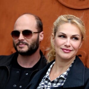 Fabrice Du Welz et sa compagne Helena Noguerra - People au village des Internationaux de France de tennis de Roland Garros à Paris. Le 24 mai 2016 © Dominique Jacovides / Bestimage