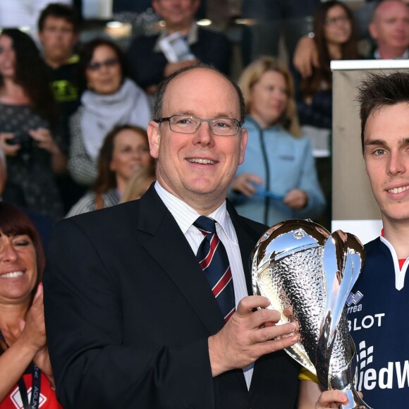 Le prince Albert II de Monaco et son neveu Louis Ducruet ont joué ensemble au sein de la Star Team for Children lors du traditionnel match de football caritatif opposant l'A.S. Star Team for Children à l'Association Mondiale des Pilotes de F1, au stade Louis-II le 24 mai 2016 à Monaco. Les pilotes ont remporté le match sur le score de 3 à 1. © Bruno Bebert / Bestimage