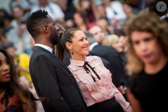 Thomas Ngijol et sa compagne Karole Rocher - Montée des marches de la cérémonie de clôture du 69ème Festival International du Film de Cannes. Le 22 mai 2016. © Olivier Borde-Cyril Moreau/Bestimage