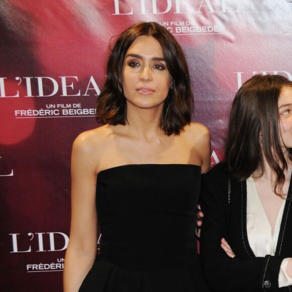 Anamaria Vartolomei, Frederic Beigbeder et sa femme Lara Micheli lors de la première de L'Idéal au Grand Rex, Paris, le 30 mai 2016.