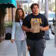 Exclusif - Maria Shriver emmène son fils Christopher Schwarzenegger dans un centre médicalà Beverly Hills, le 17 mai 2016 For germany call for price Exclusive - Maria Shriver takes Christopher Schwarzenegger to the doctors office in Beverly Hills, California on May 17, 2016.17/05/2016 - Beverly Hills