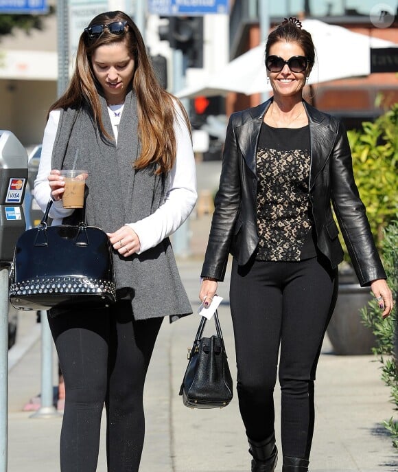 Maria Shriver et sa fille Christina Schwarzenegger sortent du restaurant "Tavern" à Brentwood, le 5 fevrier 2014.