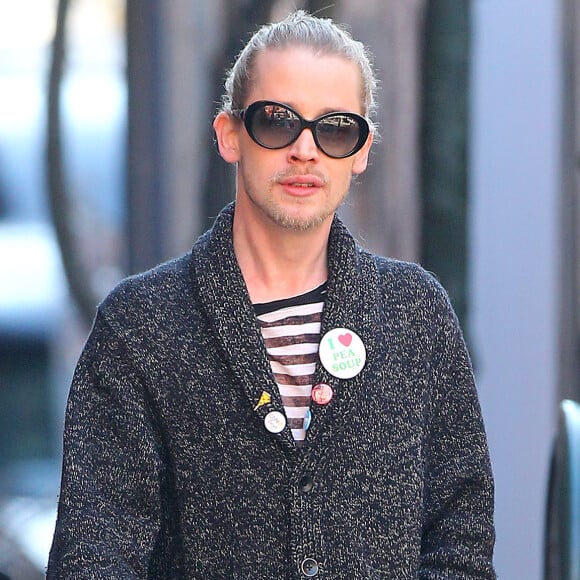 Macaulay Culkin se promène à New York le 8 mars 2015.