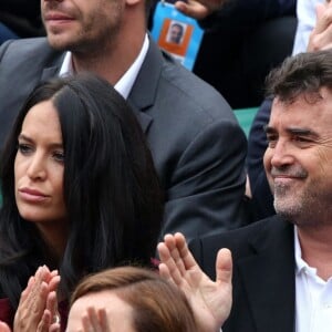 Arnaud Lagardère et sa femme Jade Foret - People dans les tribunes des internationaux de France de tennis à Roland Garros le 1er juin 2016. © Dominique Jacovides / Bestimage