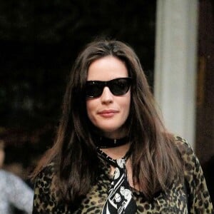 Liv Tyler, enceinte, dans la rue à New York le 23 mai 2016.  Pregnant Liv Tyler was seen out and about by herself in New York City, New York on May 23, 2016. Liv was walking through the West Village gently touching her baby bump and enjoying the day after some light shopping23/05/2016 - New York