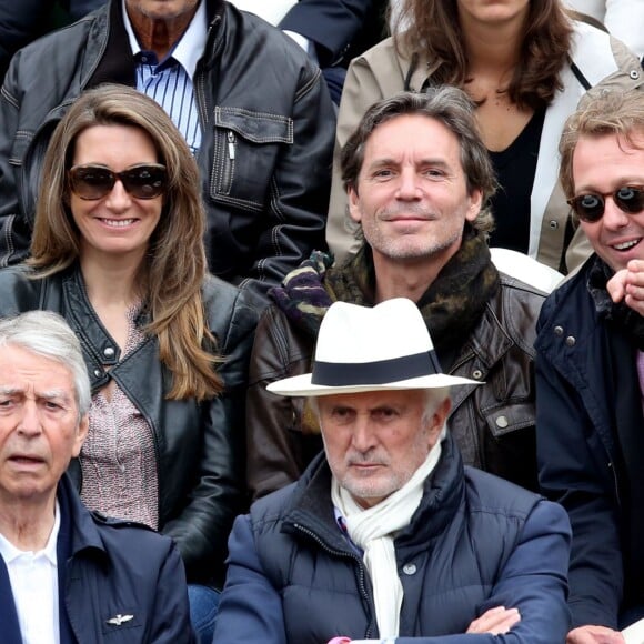 Anne-Claire Coudray et son compagnon Nicolas Vix, Jean-Claude Narcy dans les tribunes des internationaux de France de Roland Garros à Paris le 4 juin 2016. © Moreau - Jacovides / Bestimage04/06/2016 - Paris