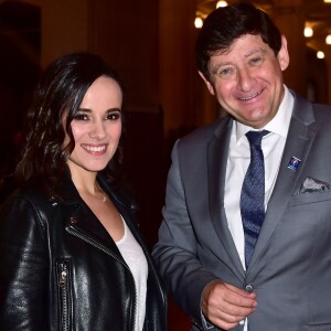 Exclusif - Alizée et le ministre de la Jeunesse et des Sports Patrick Kanner - Célébrités lors du dîner caritatif pour l'Euro foot jeunes organisé à la Mairie de Lille le 4 juin 2016. © Giancarlo Gorassini / Bestimage