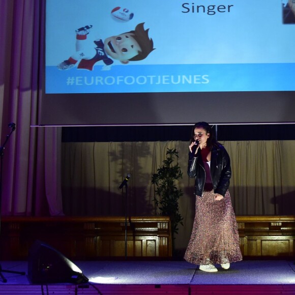 Exclusif - Alizée - Célébrités lors du dîner caritatif pour l'Euro foot jeunes organisé à la Mairie de Lille le 4 juin 2016. © Giancarlo Gorassini / Bestimage