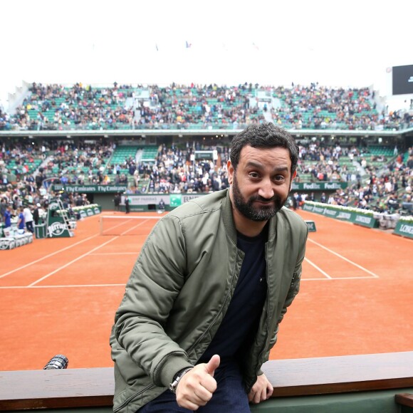 Cyril Hanouna - People dans les tribunes lors du Tournoi de Roland-Garros (les Internationaux de France de tennis) à Paris, le 29 mai 2016. © Dominique Jacovides/Bestimage