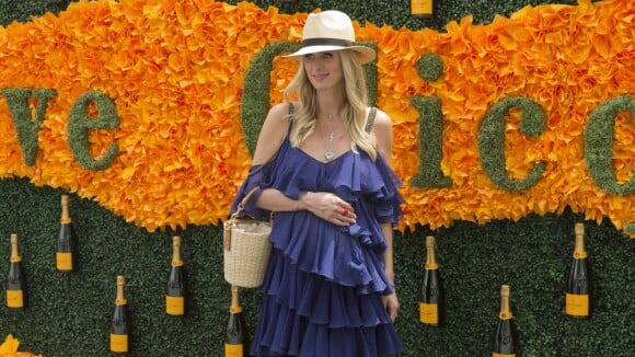 Nicky Hilton, enceinte, savoure le Veuve Clicquot Polo Classic avec Rose Byrne