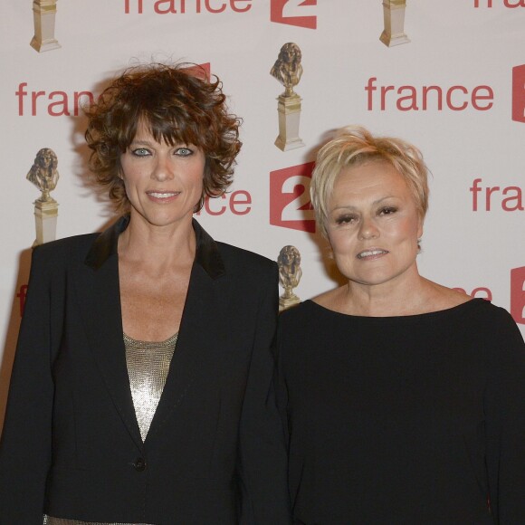 Anne Le Nen et Muriel Robin - Soirée de la 28e Nuit des Molières au théâtre des Folies Bergère à Paris. Le 23 mai 2016 © Coadic Guirec / Bestimage