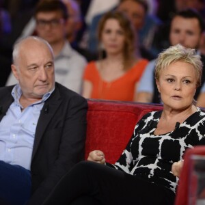 François Berléand et Muriel Robin - Enregistrement de l'émission "Vivement Dimanche" à Paris le 22 septembre 2015. - Invitée principale Muriel Robin.