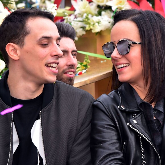 Grégoire Lyonnet et sa compagne Alizée - La troupe de Danse avec les Stars participe à la 4ème bataille de Fleurs dans le cadre du Carnaval 2016 à Nice le 24 février 2016. © Bruno Bebert/Bestimage