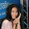 Anggun sur le plateau de la radio France Bleu à la Foire du Trône de Paris le 4 mai 2016.