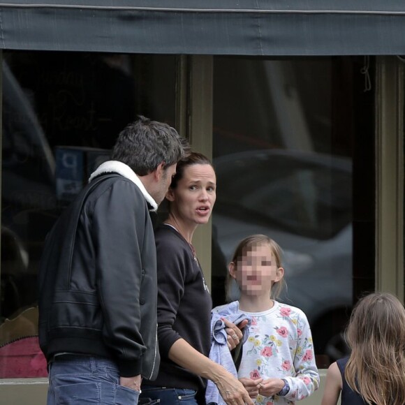 Ben Affleck, Jennifer Garner et leurs enfants Violet, Seraphina et Samuel à Londres le 26 mai 2016.