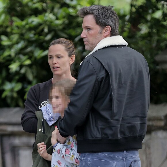 Ben Affleck,  Jennifer Garner et leurs enfants Violet, Seraphina et Samuel à Londres le 26 mai 2016.