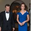 Kate Middleton, duchesse de Cambridge, somptueuse dans une robe Roland Mouret, accueillait le 9 juin 2016 des ambassadeurs et des athlètes de l'association SportsAid pour un dîner, tourné vers les JO de Rio, en l'honneur du 40e anniversaire de l'organisme dont elle est la marraine.