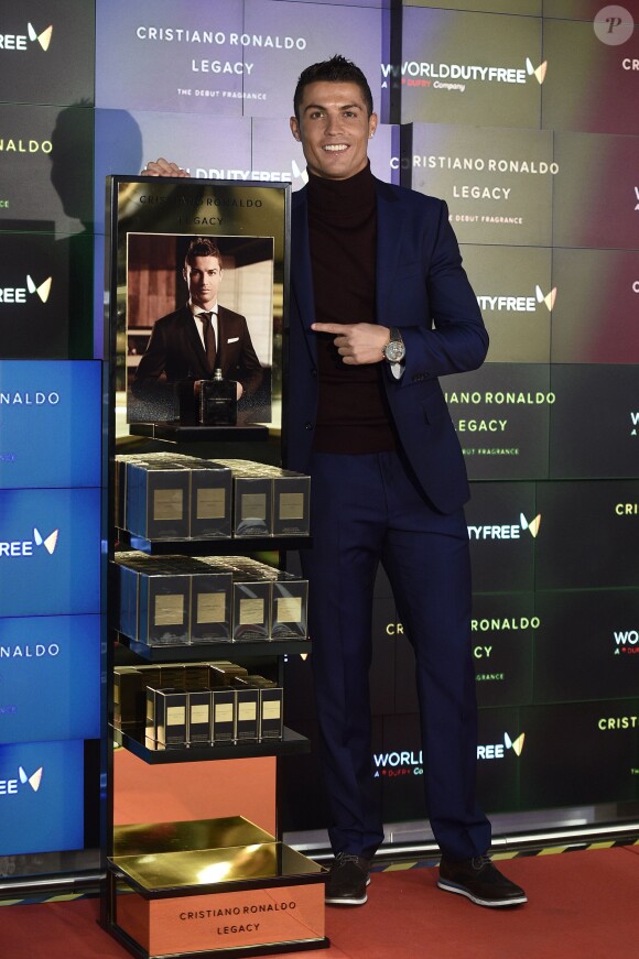 Cristiano Ronaldo présente son nouveau parfum "Cristiano Ronaldo Legacy" à Madrid, le 3 mars 2016.