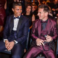 Cristiano Ronaldo ou Lionel Messi : Qui est l'athlète le mieux payé du monde ?