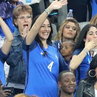 Sidonie Biémont enceinte, Ludivine Payet et ses fils : Les WAGs des Bleus au top