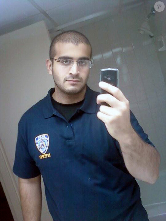 Omar Mateen, le terroriste d'Orlando, a prêté allégence à l'Etat islamique. Au moins 50 personnes ont été tuées et 53 blessées dans un club gay de la ville, The Pulse, dans la nuit du dimanche 12 juin 2016.