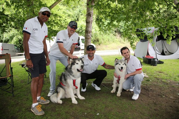 Semi-Exclusif - Antoine Kombouaré, Laurent Blanc et Jérôme Alonzo à l'opération "Les Balles Blanches 2016" au Golf du Prieuré. L' association Les Balles Blanches récolte des fonds pour améliorer les conditions de vie des enfants hospitalisés. Sailly, le 7 juin 2016. © Marc Ausset-Lacroix/Bestimage07/06/2016 - Sailly