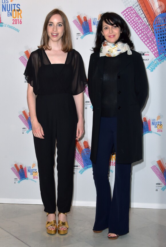 Caroline Barlet, Zabou Breitman - Photocall du dîner du 6ème gala "Les Nuits en Or" de l'Académie des César à l'UNESCO à Paris le 13 juin 2016. © Giancarlo Gorassini / Bestimage