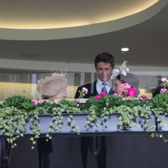 Kate Middleton retrouvait la princesse Mary de Danemark le 15 juin 2016 au Royal Ascot.