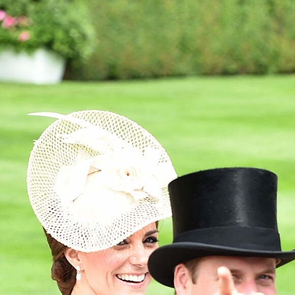 Le prince Wiliam, duc de Cambridge et la princesse Catherine Kate Middleton, duchesse de Cambridge - Personnalités aux courses "Royal Ascot" - Jour 2 le 15 juin 2016.  15 June 2016. Royal Ascot 2016 held at Ascot Racecourse, Ascot, Berkshire.15/06/2016 - Ascot