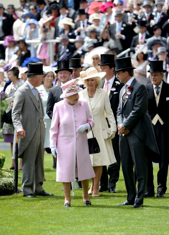 Elizabeth II, le duc d'Edimbourg, le prince Charles et Camilla Parker Bowles au Royal Ascot le 15 juin 2016
