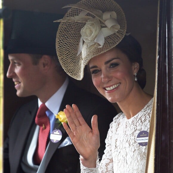 Le prince William et la duchesse Catherine de Cambridge arrivant au Royal Ascot le 15 juin 2016