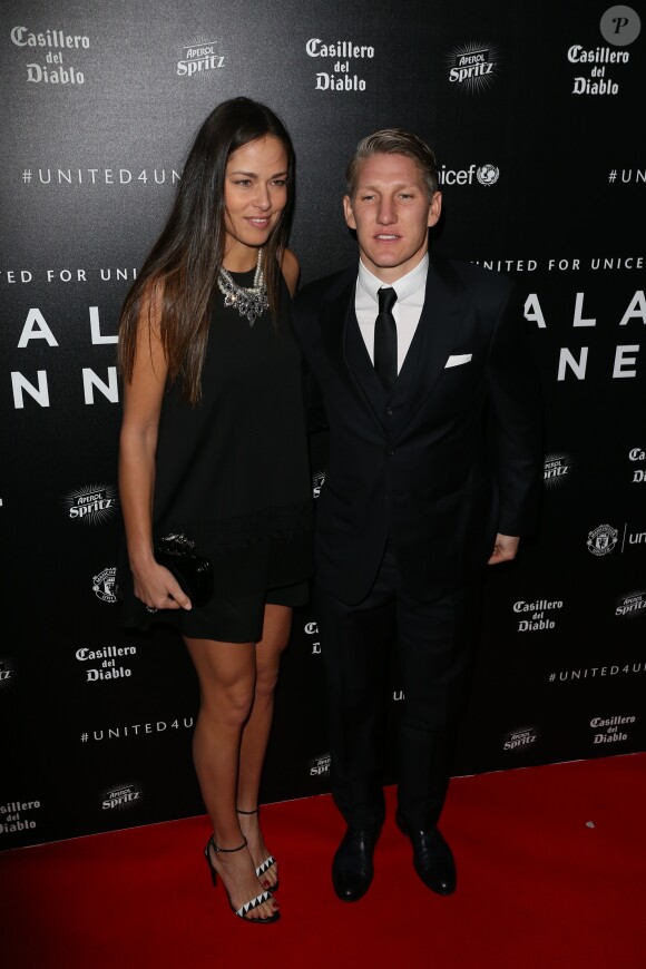 Ana Ivanovic et Bastian Schweinsteiger à la soirée de gala UNICEF à Manchester en Angleterre, le 29 novembre 2015