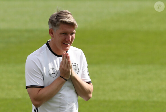 Bastian Schweinsteiger et l'équipe d'Allemagne de football s'entraînant en Suisse le 31 mai 2016 à quelques jours du début de l'Euro.