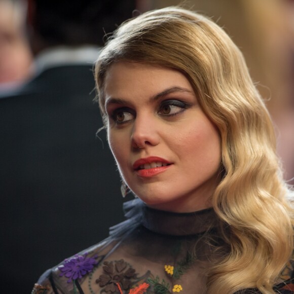 Béatrice Martin (Coeur de pirate) lors de la Montée des marches du film "Juste la fin du monde" lors du 69ème Festival International du Film de Cannes. Le 19 mai 2016. © Olivier Borde-Cyril Moreau/Bestimage