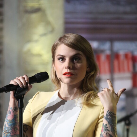 Exclusif - No Web No Blog - Coeur de Pirate (Béatrice Martin) lors de l'Enregistrement de l'émission "Du côté de chez Dave", qui sera diffusée sur France 3 le 13 septembre 2015
