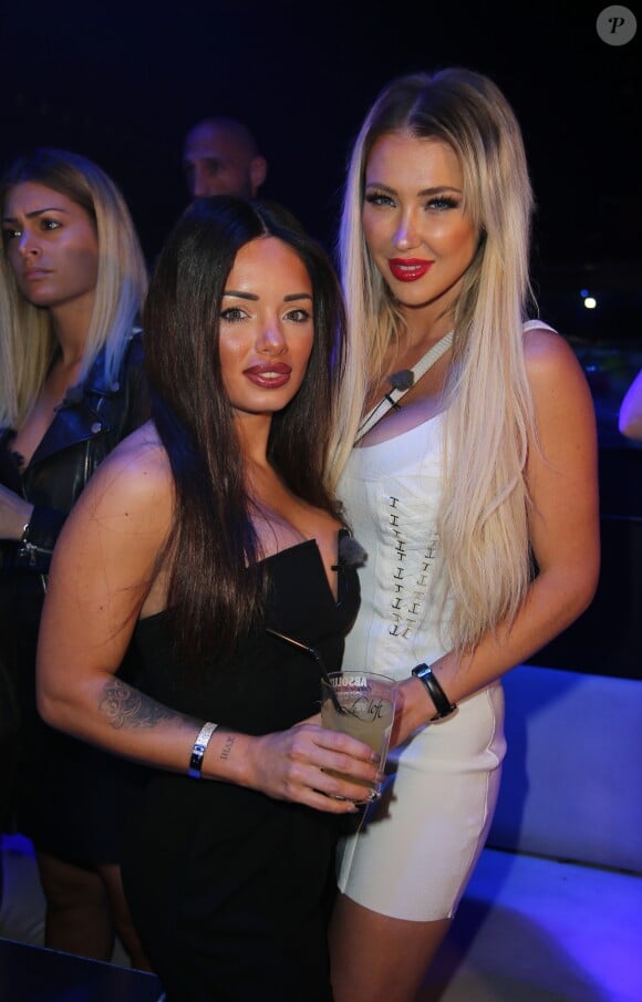 Aurélie , Andréane - Pour fêter leurs retrouvailles Les Anges 8 se retrouvent pour passer une soirée ensemble au Loft - Metropolis le 17 juin 2016 à Rungis © Marc Ausset Lacroix / Bestimage