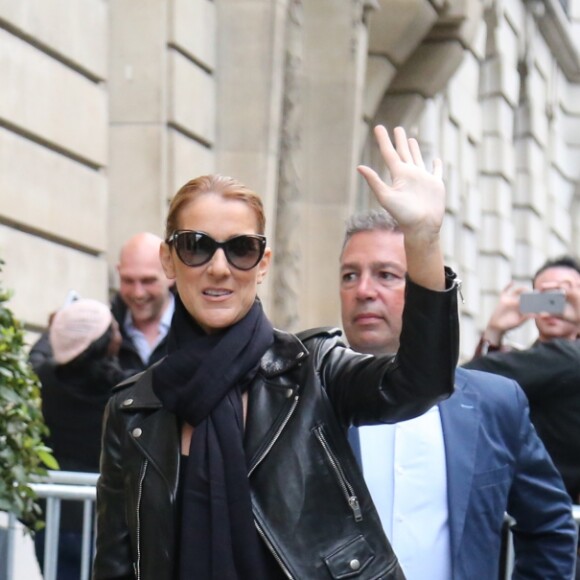 Céline Dion de retour à son hôtel après une séance photo avec le photographe Gilles Bensimon à Paris le 17 juin 2016