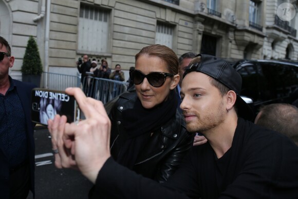 Céline Dion de retour à son hôtel après une séance photo avec le photographe Gilles Bensimon à Paris le 17 juin 2016